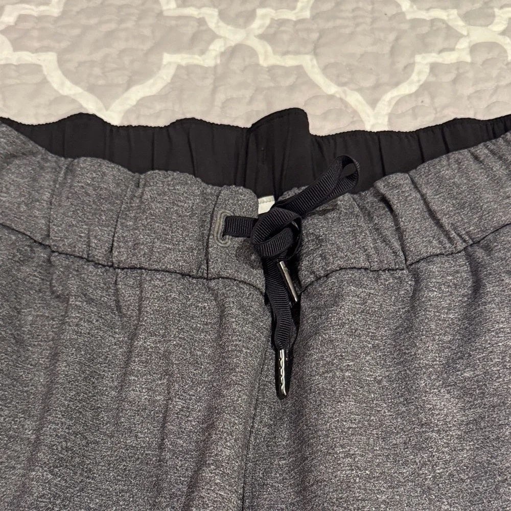 Lululemon On The Fly Pant Sz 8